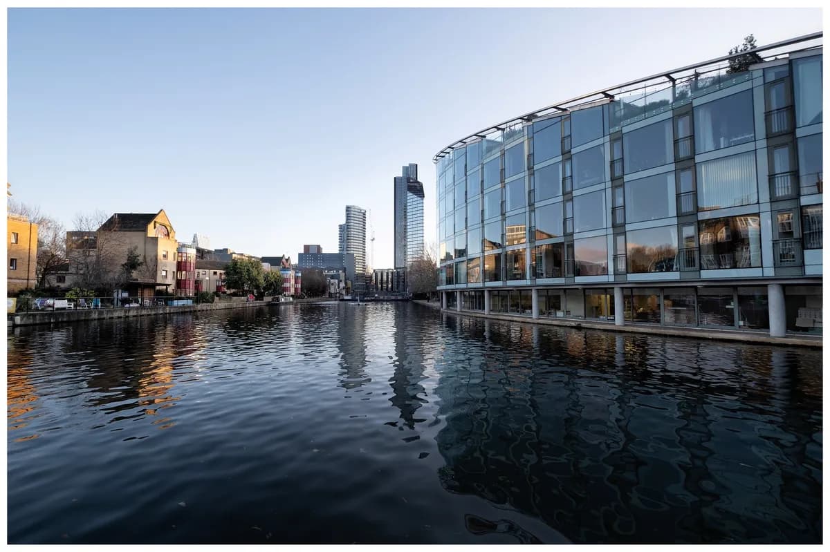 Stockholm skärper snöröjningsregler efter vinterproblem