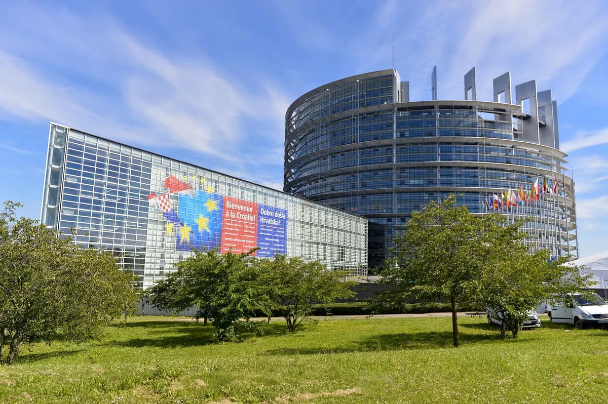 UK Attorney General Defends International Law Amid Iran War Tensions