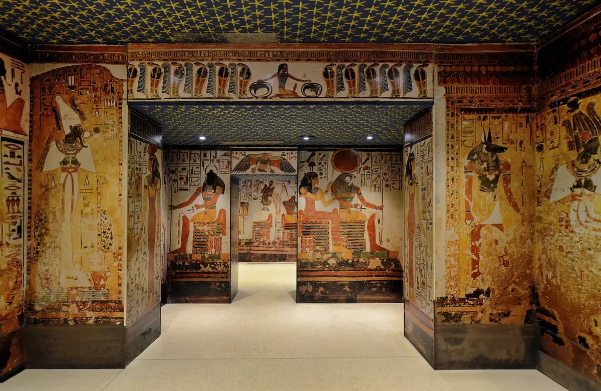 Egypten visar unik vägg från Tutankhamons grav