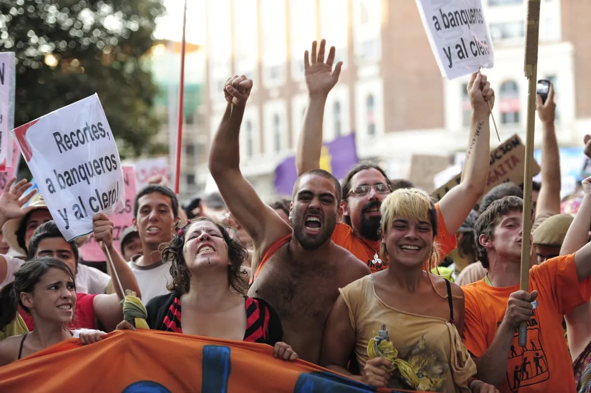 Minnesstund för Irans Khamenei i Sverige väcker protester och politisk kritik