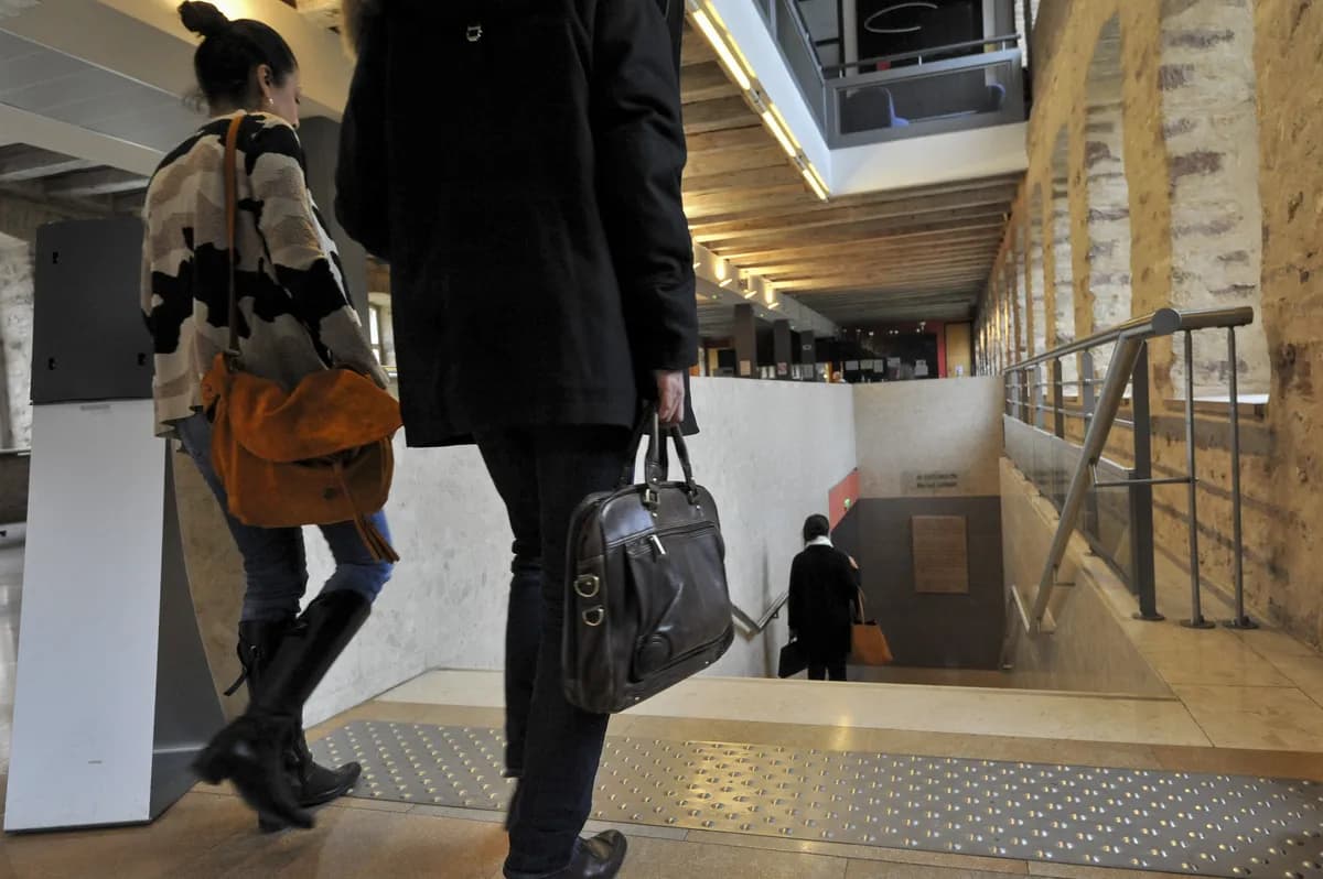 Personal vid University of Edinburgh avbryter strejker efter garanti mot